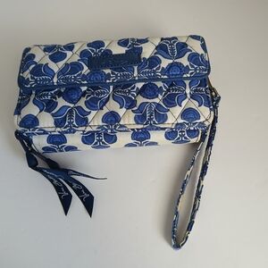 Vera Bradley 3in1 Crossbody/Wallet/Wristlet